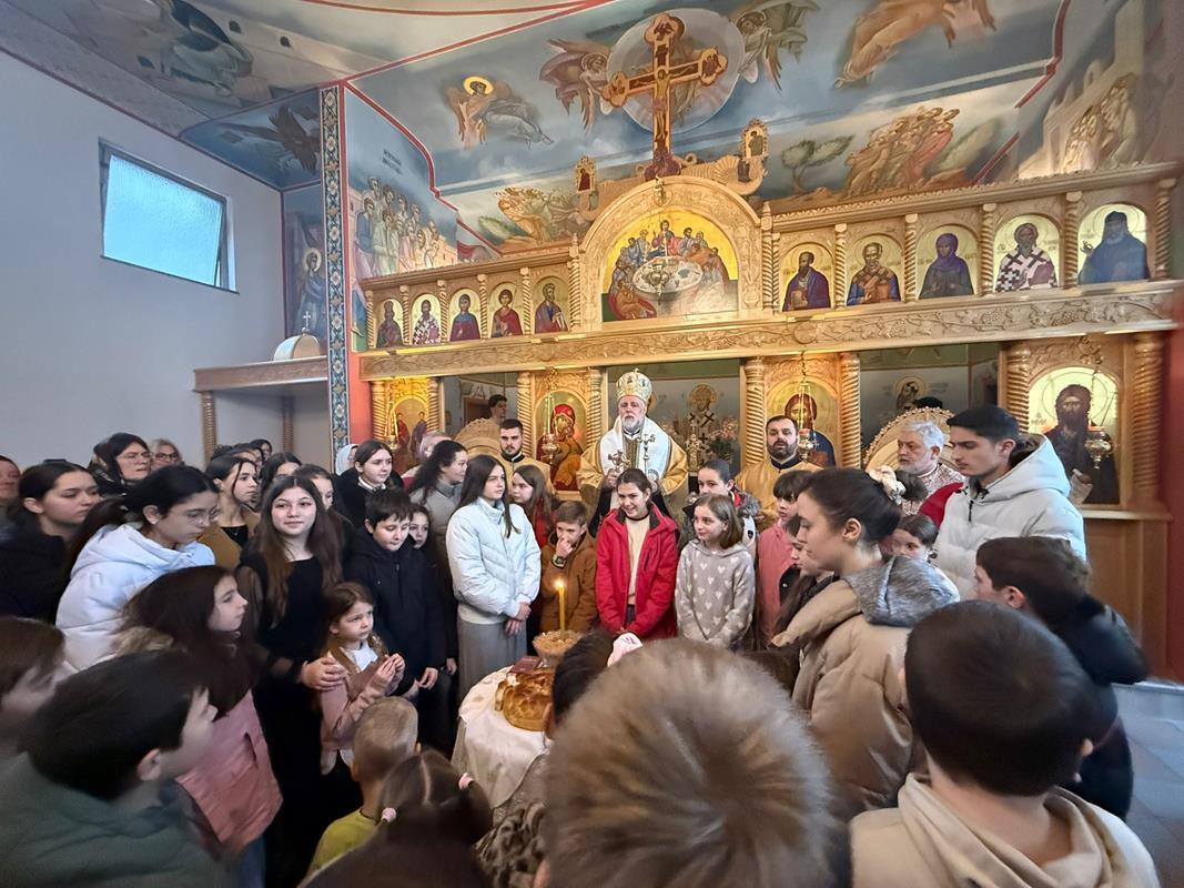 Read more about the article Света Архијерејска Литургија у Улму