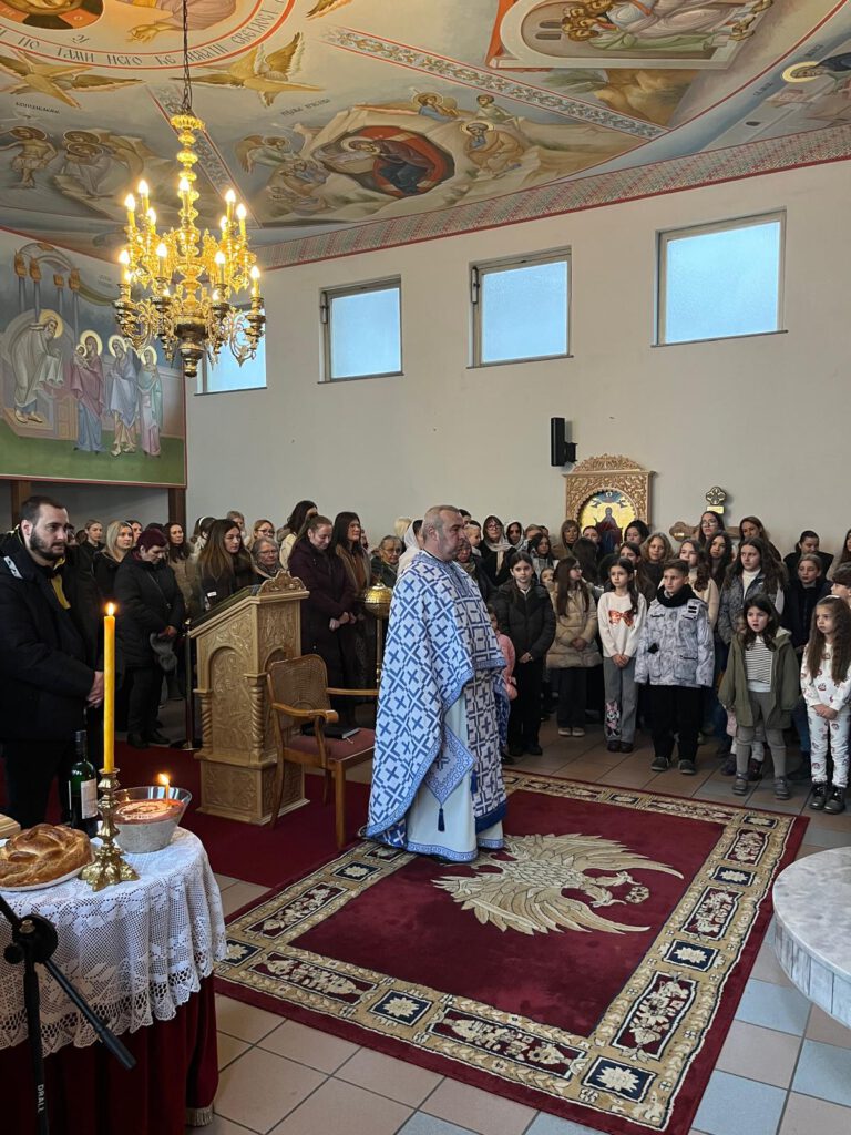 E3FB5F9B-2BD4-489B-8BDF-CD69127099FE