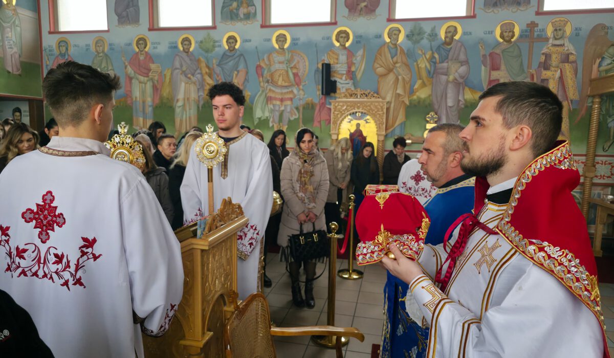 8233a083-ca57-4fe5-aa9c-c0d1c6851493