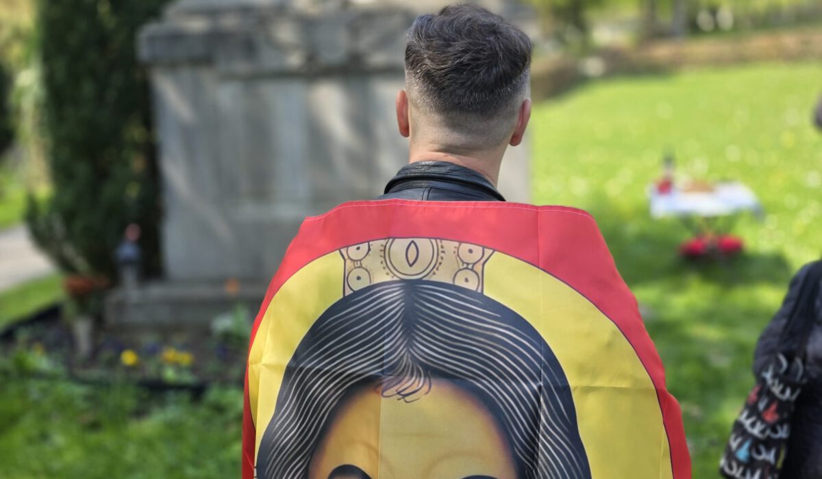 35e751cb-fdaf-499c-8794-ca8733798d8d